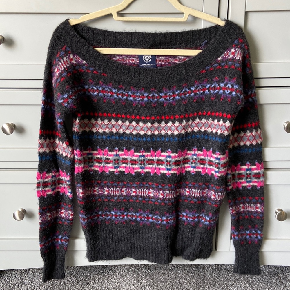 American Eagle Sweater